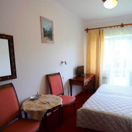 クリニツァ・ズドルイ Domy Wczasowe Tryumfy Bed & Breakfast エクステリア 写真