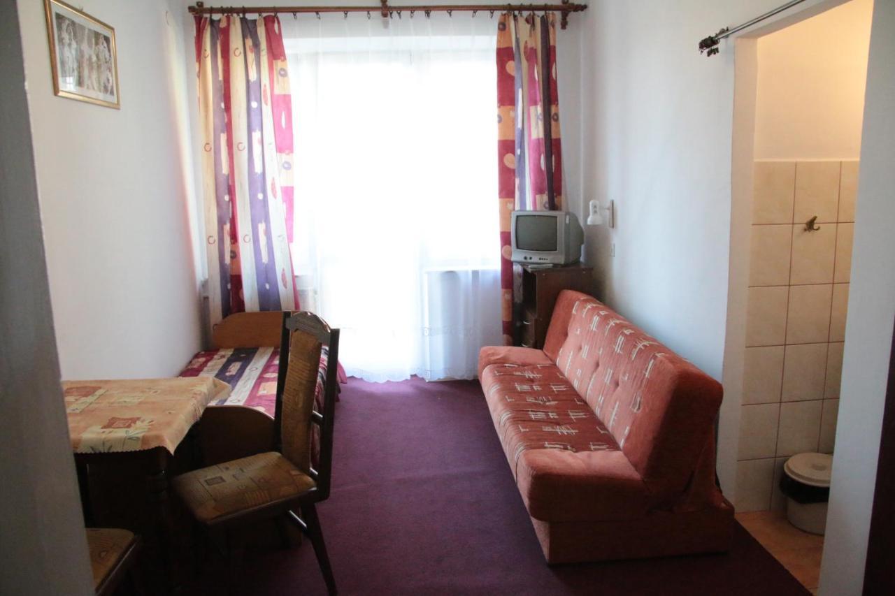 クリニツァ・ズドルイ Domy Wczasowe Tryumfy Bed & Breakfast エクステリア 写真