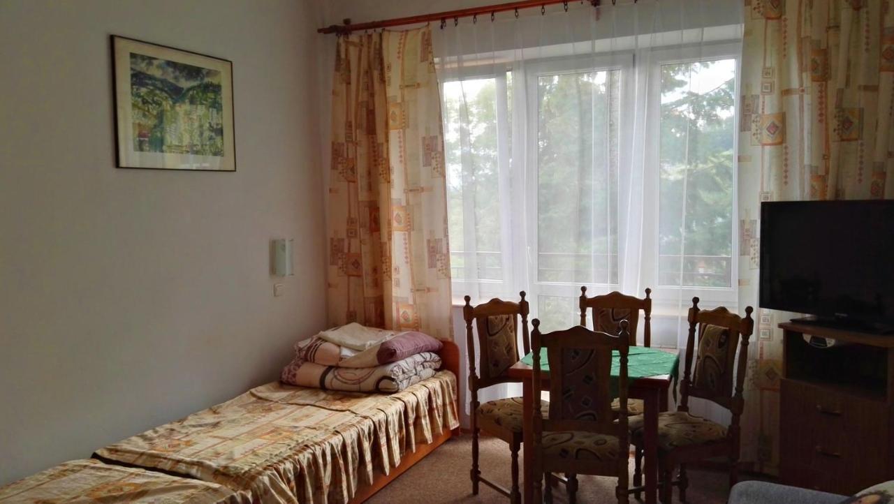 クリニツァ・ズドルイ Domy Wczasowe Tryumfy Bed & Breakfast エクステリア 写真