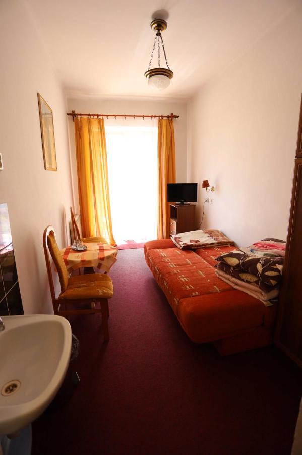 クリニツァ・ズドルイ Domy Wczasowe Tryumfy Bed & Breakfast エクステリア 写真