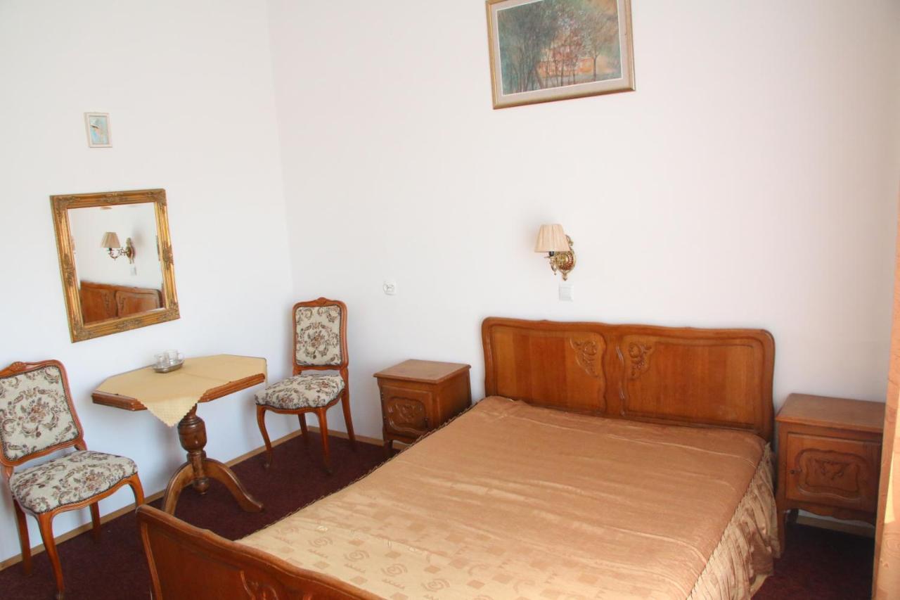クリニツァ・ズドルイ Domy Wczasowe Tryumfy Bed & Breakfast エクステリア 写真