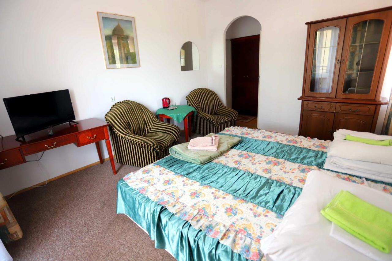 クリニツァ・ズドルイ Domy Wczasowe Tryumfy Bed & Breakfast エクステリア 写真