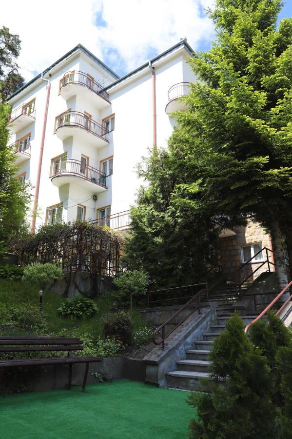 クリニツァ・ズドルイ Domy Wczasowe Tryumfy Bed & Breakfast エクステリア 写真