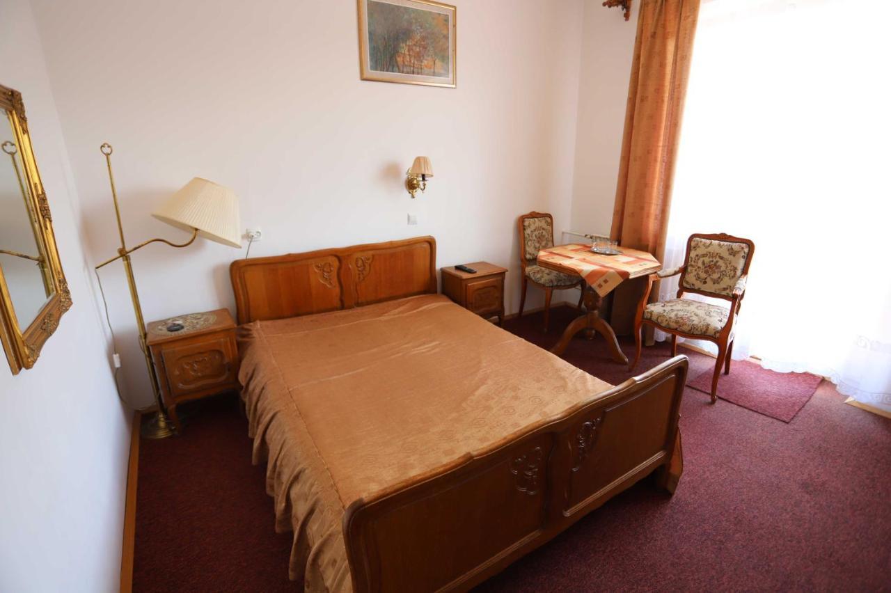 クリニツァ・ズドルイ Domy Wczasowe Tryumfy Bed & Breakfast エクステリア 写真