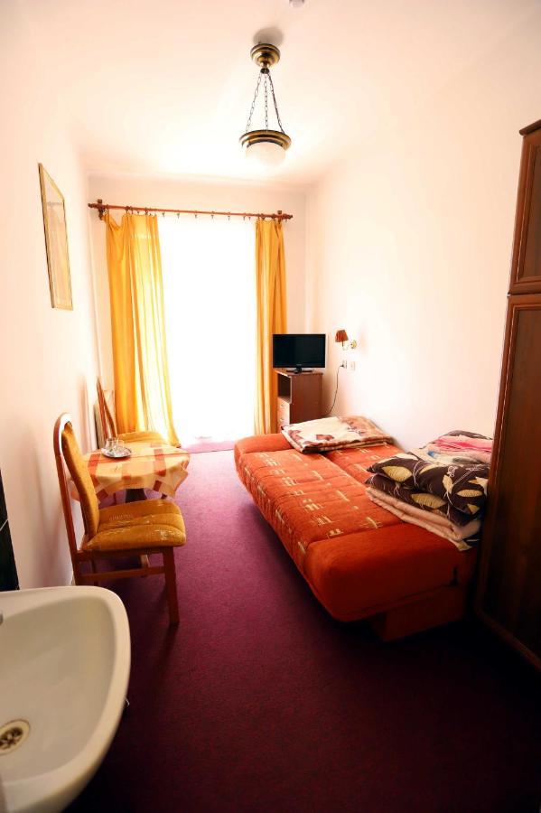 クリニツァ・ズドルイ Domy Wczasowe Tryumfy Bed & Breakfast エクステリア 写真