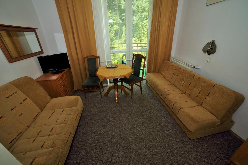 クリニツァ・ズドルイ Domy Wczasowe Tryumfy Bed & Breakfast 部屋 写真