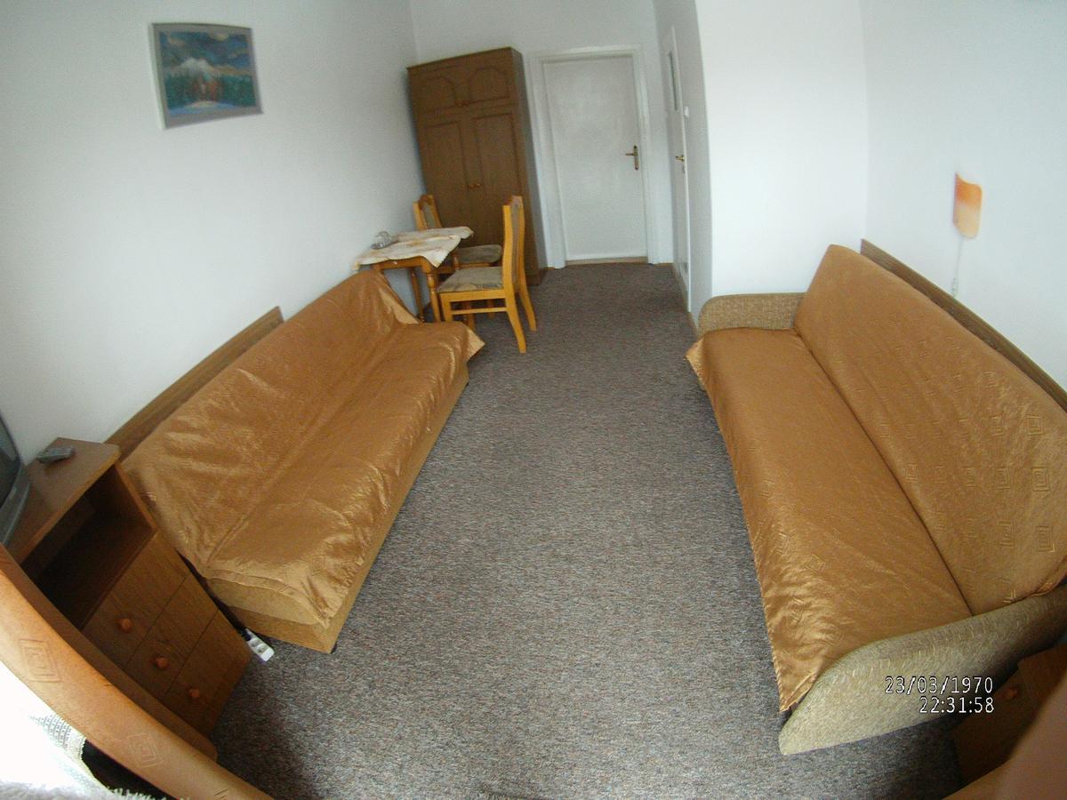 クリニツァ・ズドルイ Domy Wczasowe Tryumfy Bed & Breakfast エクステリア 写真