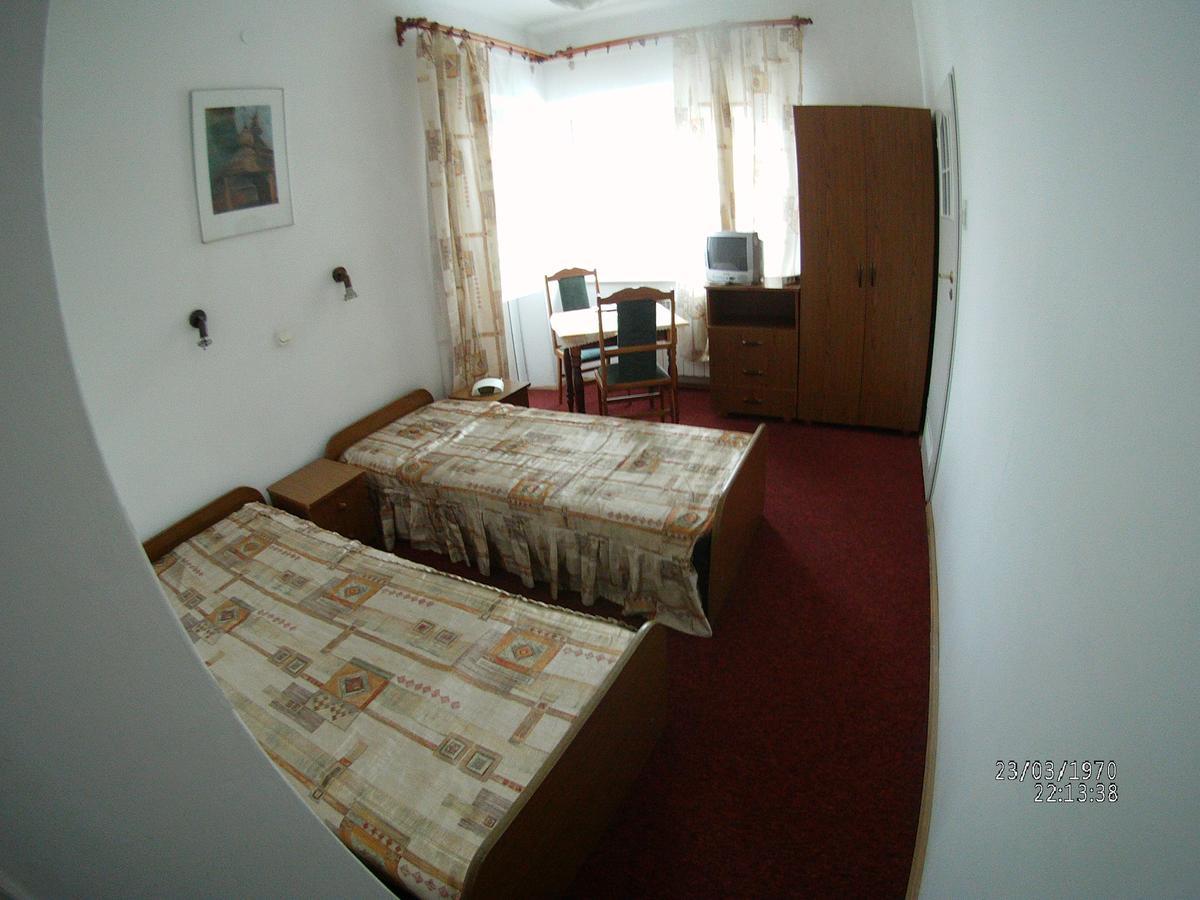 クリニツァ・ズドルイ Domy Wczasowe Tryumfy Bed & Breakfast エクステリア 写真